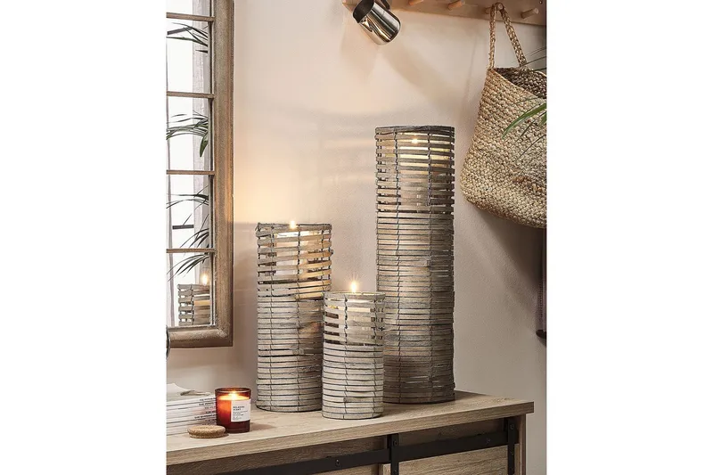 Ljusstakar Beliani Rovare set om 3 Light colored wood||Grey - Innredning - Lys & dufter - Lysestaker og lykter - Kandelaber & lysestake bord