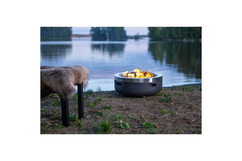 Ildsted Mustang Burbank - Svart||Sølv - Innredning - Peis - Utepeis & ildsted