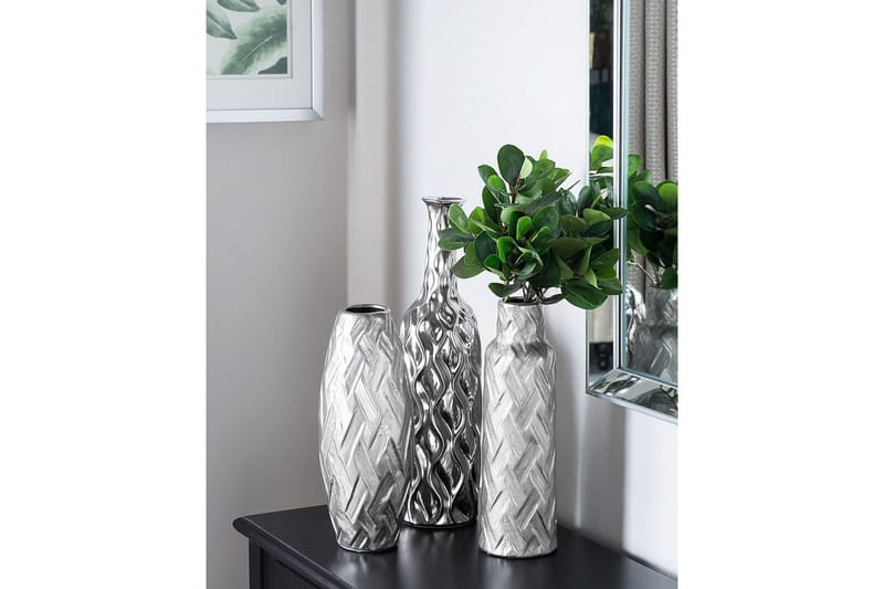 Dekorationsvas Beliani Arpad Silver - Innredning - Vaser