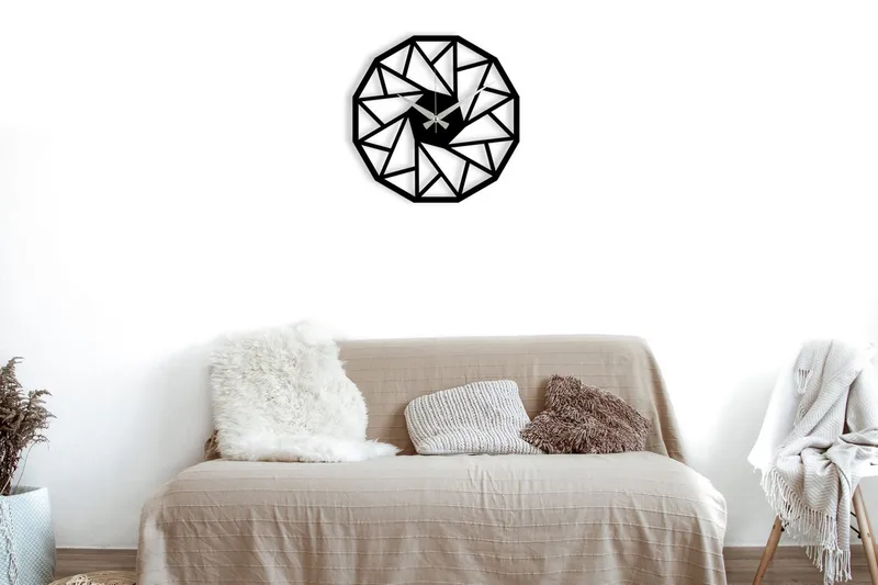 Achterdis Veggklokke Triangel Mønster, Svart