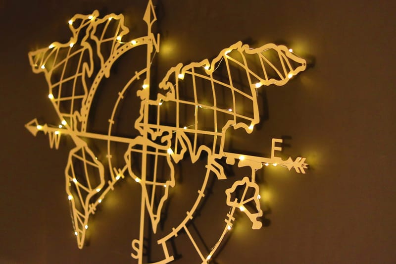 Decorative Metal Wall Accessory 65x95 - Innredning - Veggdekorasjon - Skilt - Metallskilt