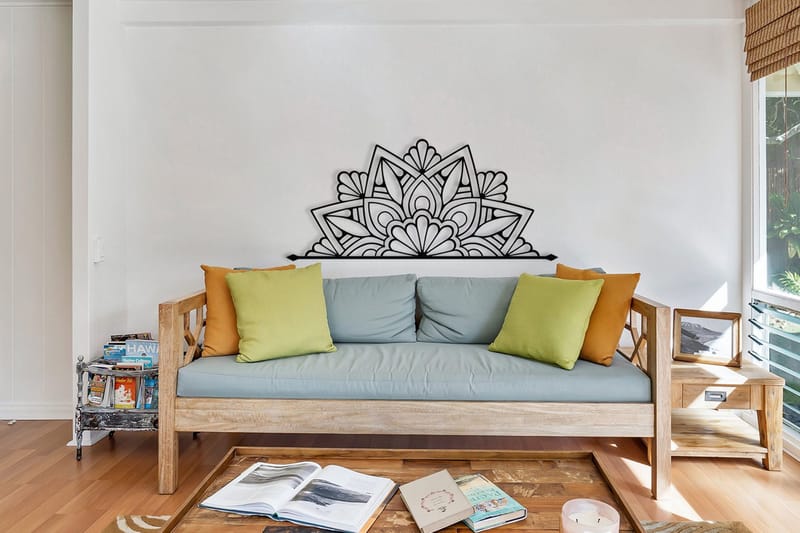 Guzeste Veggdekor, Svart