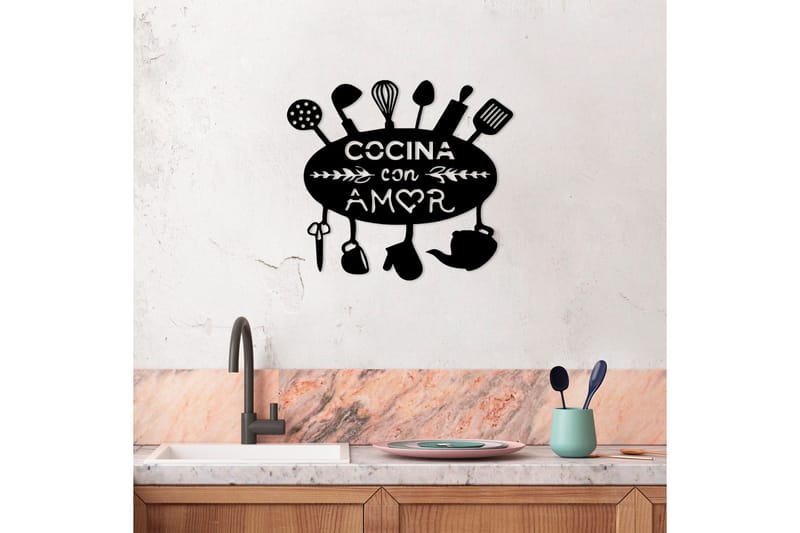 Kitchen With Love Veggdekor - Svart - Innredning - Veggdekorasjon - Skilt - Metallskilt