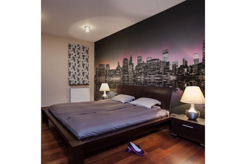 Fototapet Colorful Glow Over NYC 200x154 - Artgeist sp. z o. o. - Innredning - Veggdekorasjon - Tapeter - Fototapeter