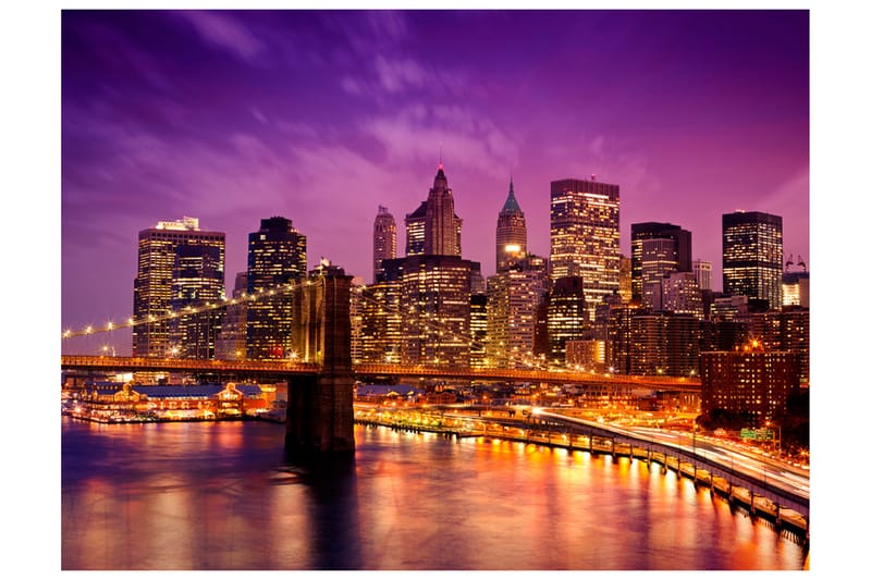Fototapet Manhattan And Brooklyn Bridge At Night 200x154 - Artgeist sp. z o. o. - Innredning - Veggdekorasjon - Tapeter - Fototapeter