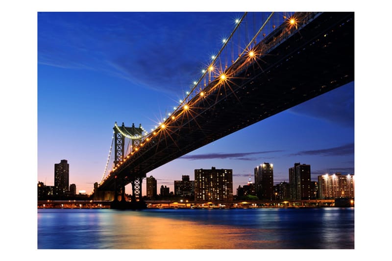 Fototapet Manhattan Bridge Opplyst Om Natten 400x309 - Artgeist sp. z o. o. - Innredning - Veggdekorasjon - Tapeter - Fototapeter