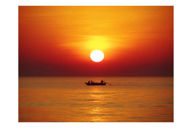 Fototapet Sunset With Fishing Boat 200x154 - Artgeist sp. z o. o. - Innredning - Veggdekorasjon - Tapeter - Fototapeter