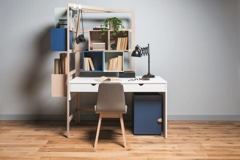Stige Skrivebord 140 cm Hvit/Tre/Natur - Hvit/Tre/natur - Møbler - Barnemøbler - Barnebord - Skrivepult barn
