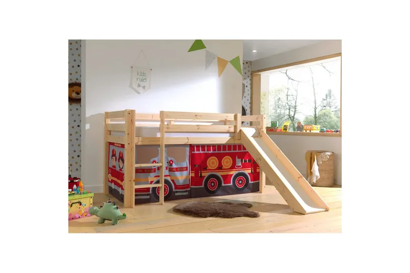 Høyseng med gardin og sklie Pino Naturlig, Brannbil - Naturlig, Brannbil - Møbler - Barnemøbler - Barneseng & Juniorseng - Loftseng barn