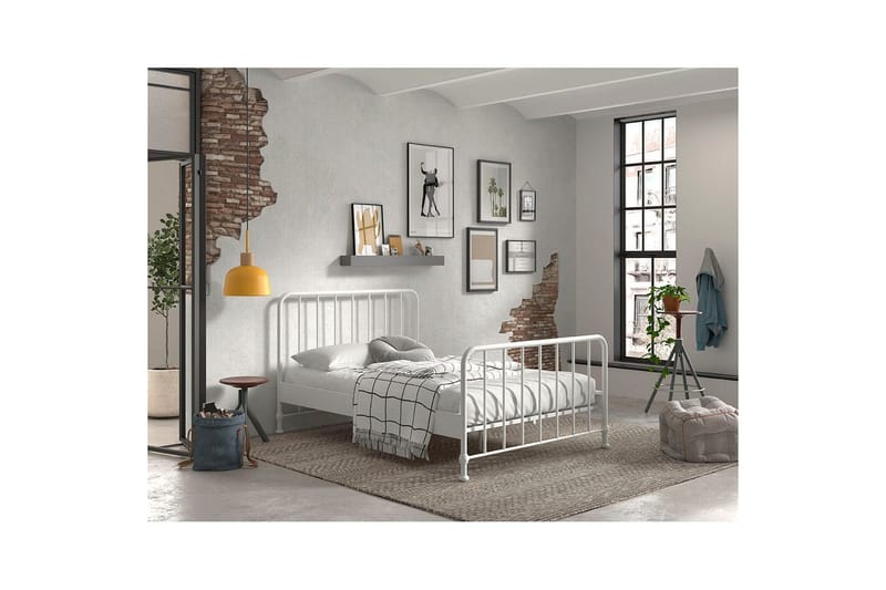 Seng Bronxx Hvit, 140 x 200 cm - Hvit, 140 x 200 cm - Møbler - Barnemøbler - Barneseng & Juniorseng