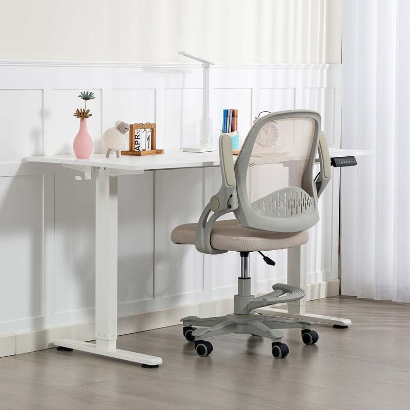 Barneskrivebordsstol HOME4YOU Emmy med fotskammel Beige - beige - Møbler - Barnemøbler - Barnestol - Skrivebordstol barn