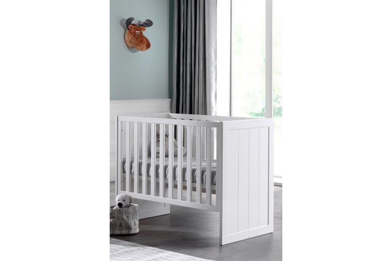 Spjälsäng med byrå och skötbord Jaxx Erik Jaxx White - Møbler - Barnemøbler - Barnemøbelsett