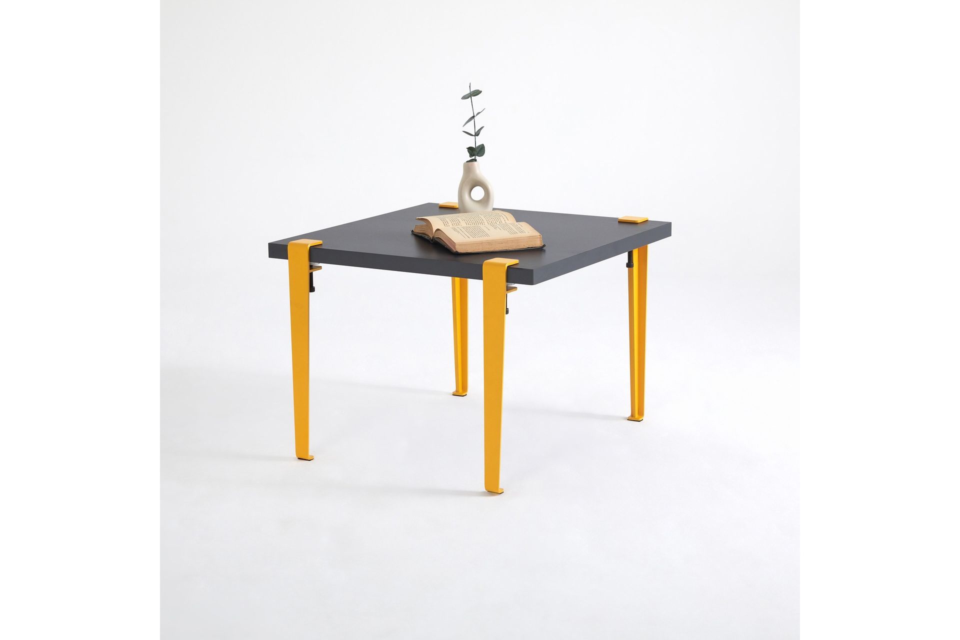 Halicheron Sofabord 60x60 cm Svart/Gul - Hanah Home - Møbler - Bord - Sofabord
