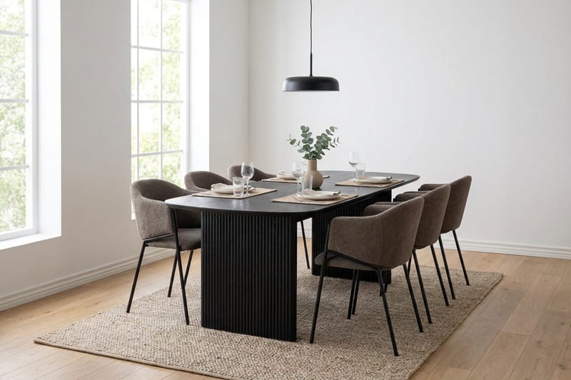 Alma spisegruppe, rektangulær 180 cm, med 6 Filip spisestoler - Svartbeiset eik - Møbler - Bord - Spisegrupper