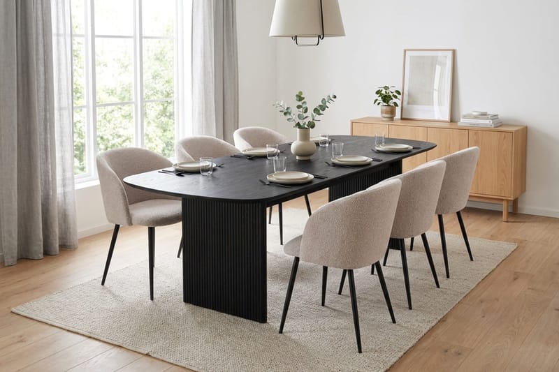 Alma spisegruppe 220 cm rektangulær med 6 Greya spisestoler - Svartbeiset eik - Møbler - Bord - Spisegrupper