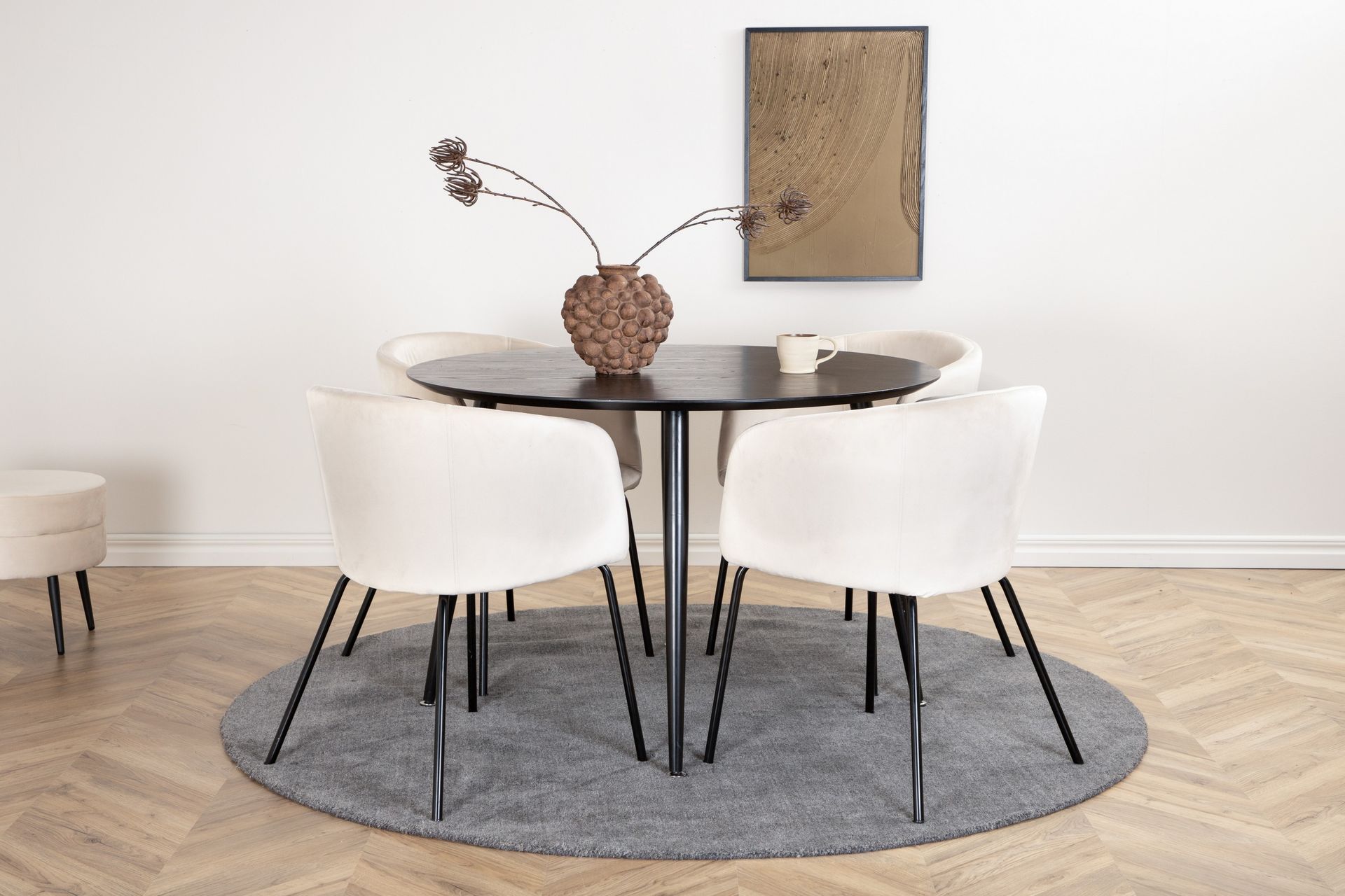 Dipp Matgruppe 115 cm Rund med 4 Berit stoler - Beige - Møbler - Bord - Spisegrupper