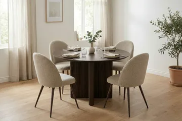 Edda Rundt Spisebord 110 cm i Tre med Røkt Eik-utseende - Røkt eik - Møbler - Bord - Spisebord & kjøkkenbord