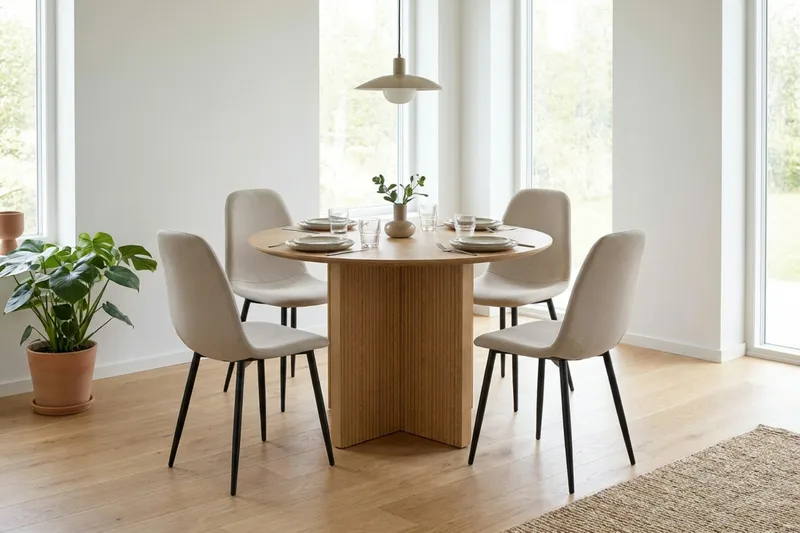 Edda spisegruppe rund 110 cm Eik med 4 Nibe spisestoler - Eik - Møbler - Bord - Spisegrupper