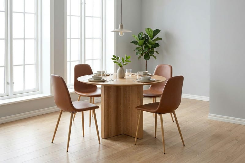 Edda spisegruppe rund 110 cm Eik med 4 Nibe spisestoler - Eik - Møbler - Bord - Spisegrupper
