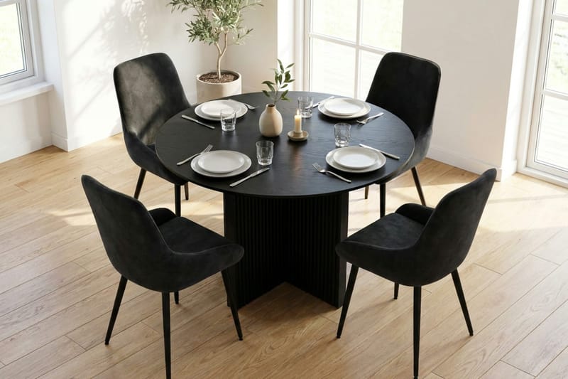 Edda spisegruppe rund 110 cm svart med 4 Alsarp spisestoler - Svart - Møbler - Bord - Spisegrupper