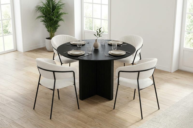 Edda spisegruppe rund 110 cm svart med 4 Karol spisestoler - Svart - Møbler - Bord - Spisegrupper