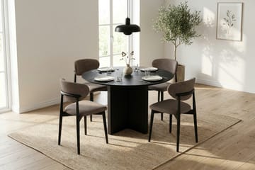 Edda spisegruppe rund 110 cm svart med 4 Molly spisestoler - Svartbeiset eik - Møbler - Bord - Spisegrupper