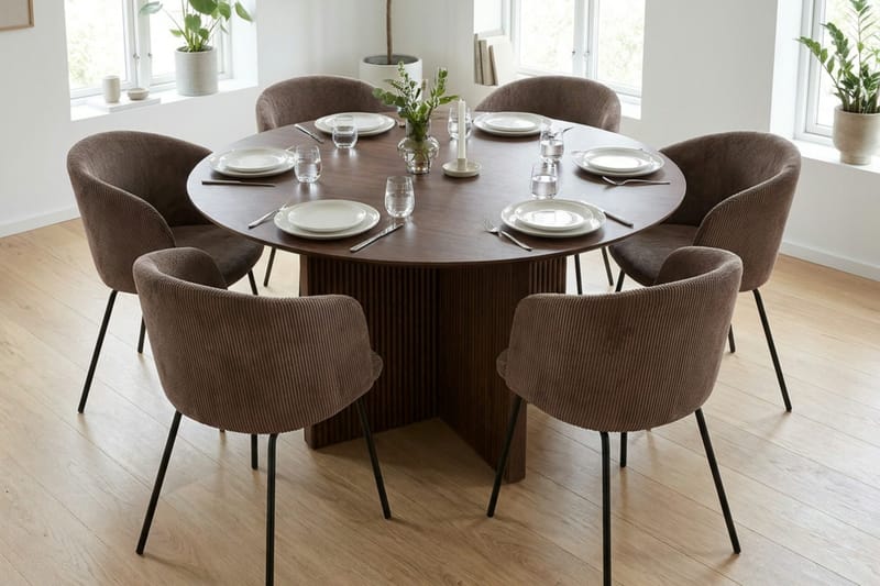 Edda spisegruppe rund 150 cm valnøtt med 6 Berit spisestoler - Valnøtt - Møbler - Bord - Spisegrupper