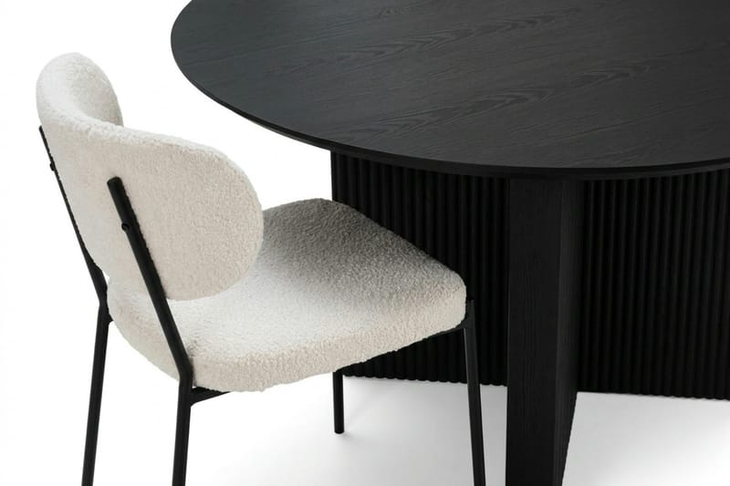Edda spisegruppe rundt 130 cm svart med 6 Gemmiano spisestoler - Svartbeiset eik - Møbler - Bord - Spisegrupper