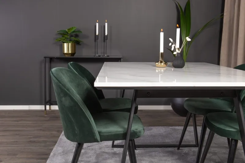Estelle spisebord med 4 Velvet fløyelsstoler