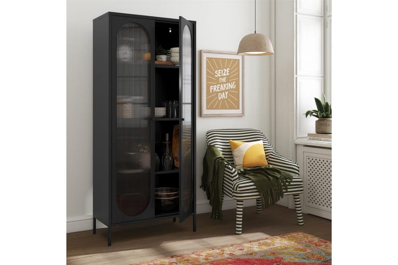 Høyskap Luna Svart - Svart - Oppbevaring - Skap - Vitrineskap