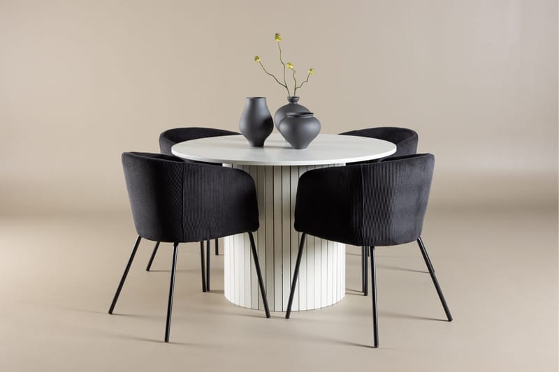 Härön Spisegruppe 110 cm rund med 4 Berit stoler - Hvit/Svart - Møbler - Bord - Spisegrupper