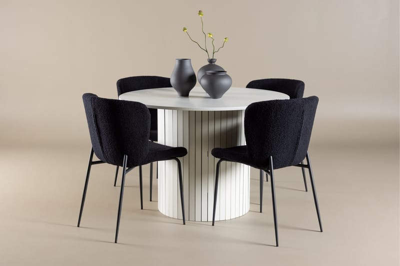Härön Spisegruppe 110 cm Rund med 4 Modesto stoler - Hvid/Sort - Møbler - Bord - Spisegrupper