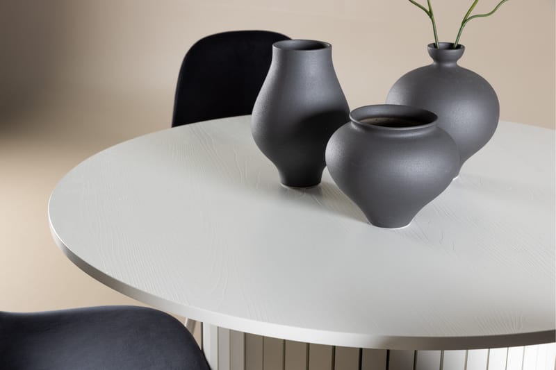 Härön Spisegruppe 110 cm Rund med 4 Polar stoler - Hvid/Sort - Møbler - Bord - Spisegrupper