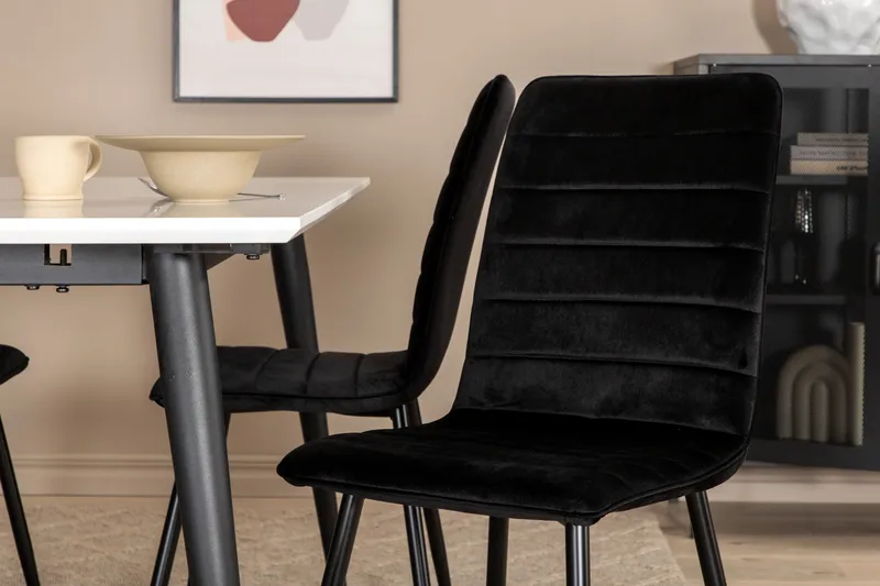 Jimms Uttrekkbar Spisegruppe 150 cm inkl. 4 Robin Stoler - Hvit/Svart/Fløyel - Møbler - Bord - Spisegrupper
