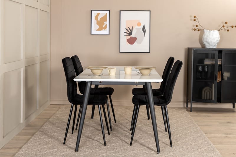 Jimms Uttrekkbar Spisegruppe 150 cm inkl. 4 Robin Stoler - Hvit/Svart/Fløyel - Møbler - Bord - Spisegrupper