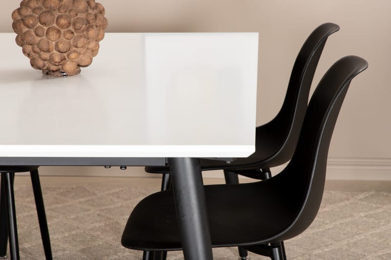 Jimms Uttrekkbar Spisegruppe 150 cm inkl. 4 Pontus Stoler - Hvit/Svart - Møbler - Bord - Spisegrupper