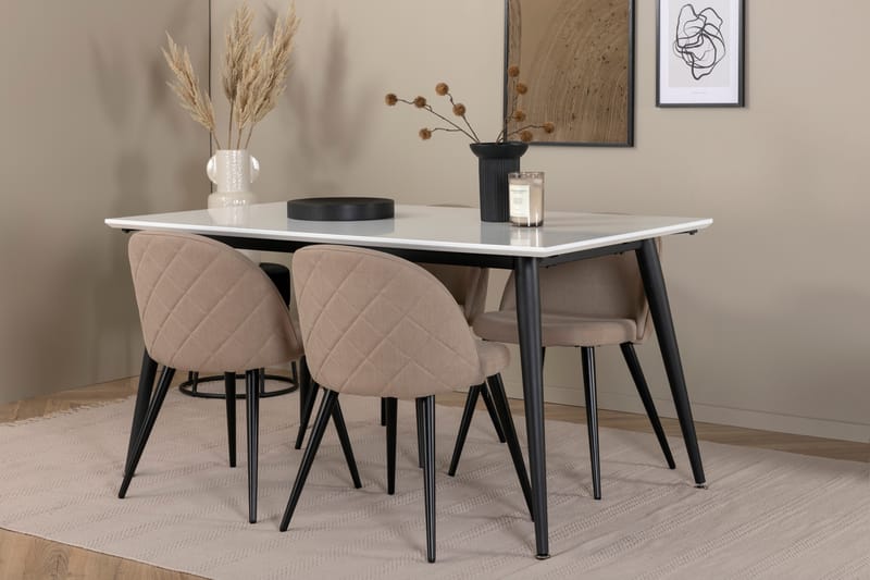Jimmy Spisegruppe 150 cm Rektangulær med 4 Velvet Stoler - Beige - Møbler - Bord - Spisegrupper