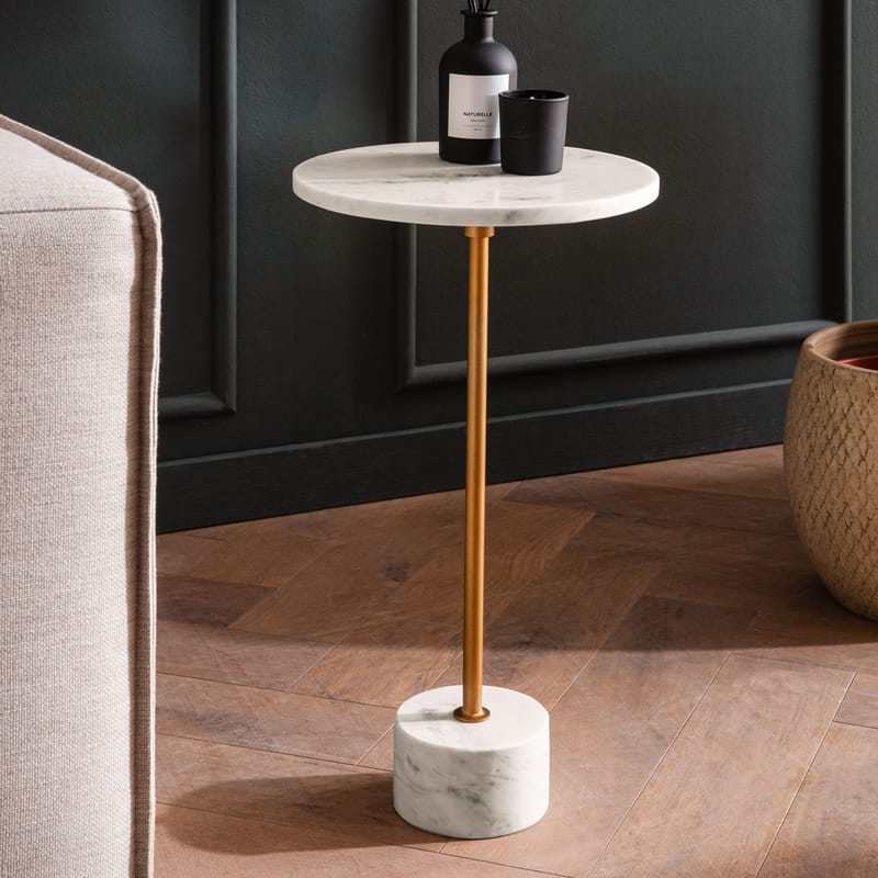 Aelros sidebord 30 cm - hvit marmor med grå årer og gullfarge - Møbler - Bord - Avlastningsbord - Konsollbord
