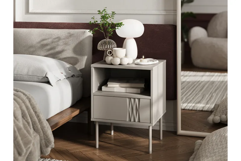 Akiko Nattbord 44 cm - Beige - Møbler - Bord - Avlastningsbord - Sengebord & nattbord