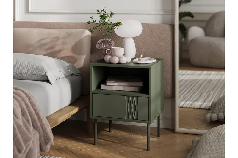 Akiko Nattbord 44 cm - Grønn - Møbler - Bord - Avlastningsbord - Sengebord & nattbord