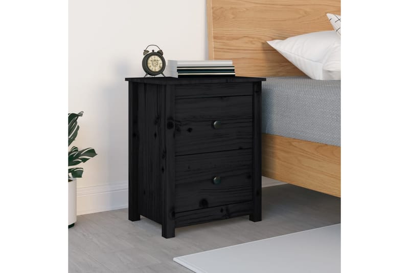 beBasic Nattbord svart 50x35x61,5 heltre furu - Svart - Møbler - Bord - Avlastningsbord - Sengebord & nattbord