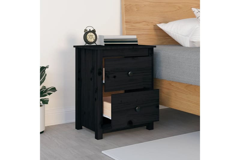 beBasic Nattbord svart 50x35x61,5 heltre furu - Svart - Møbler - Bord - Avlastningsbord - Sengebord & nattbord