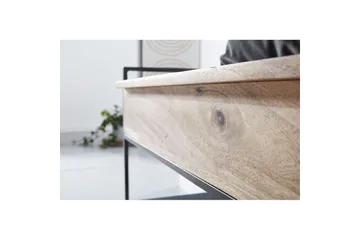 Benke Wohnling industrielt utseende med stor lagringsplass i massivt tre og åpen skohylle Beige - Beige - Møbler - Bord - Avlastningsbord - Lampebord & sidebord