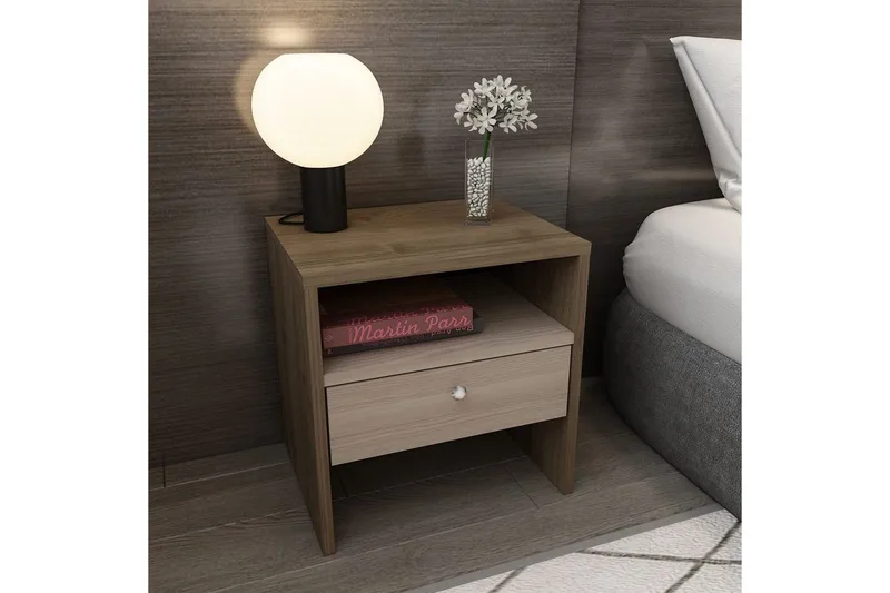 Berriaren Nattbord 45 cm - Valnøtt - Møbler - Bord - Avlastningsbord - Sengebord & nattbord