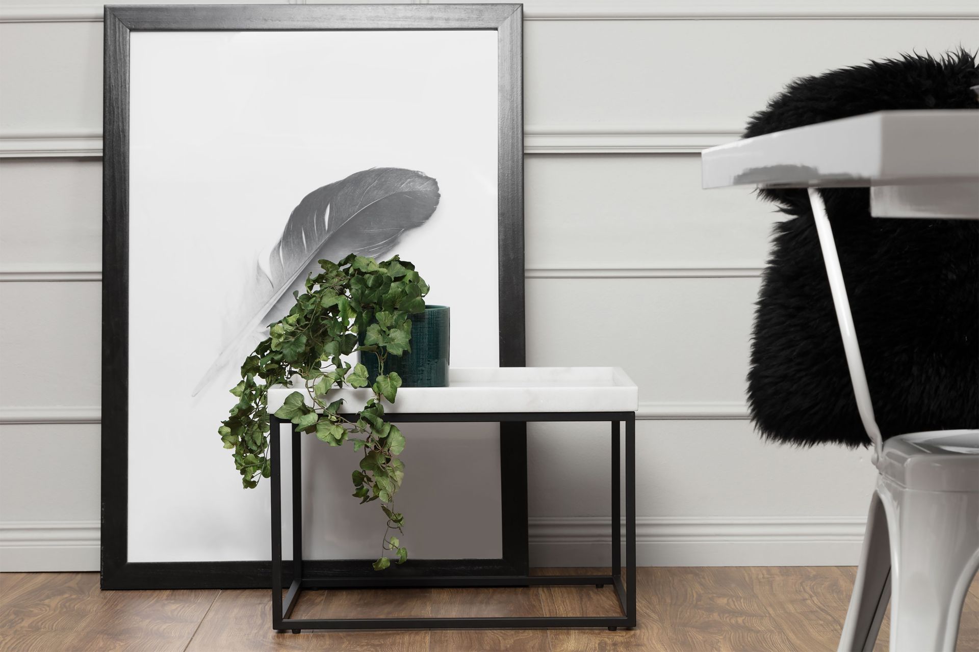 Kungshult Sidebord 60 cm - Hvit/Svart - Møbler - Bord - Avlastningsbord - Brettbord og småbord