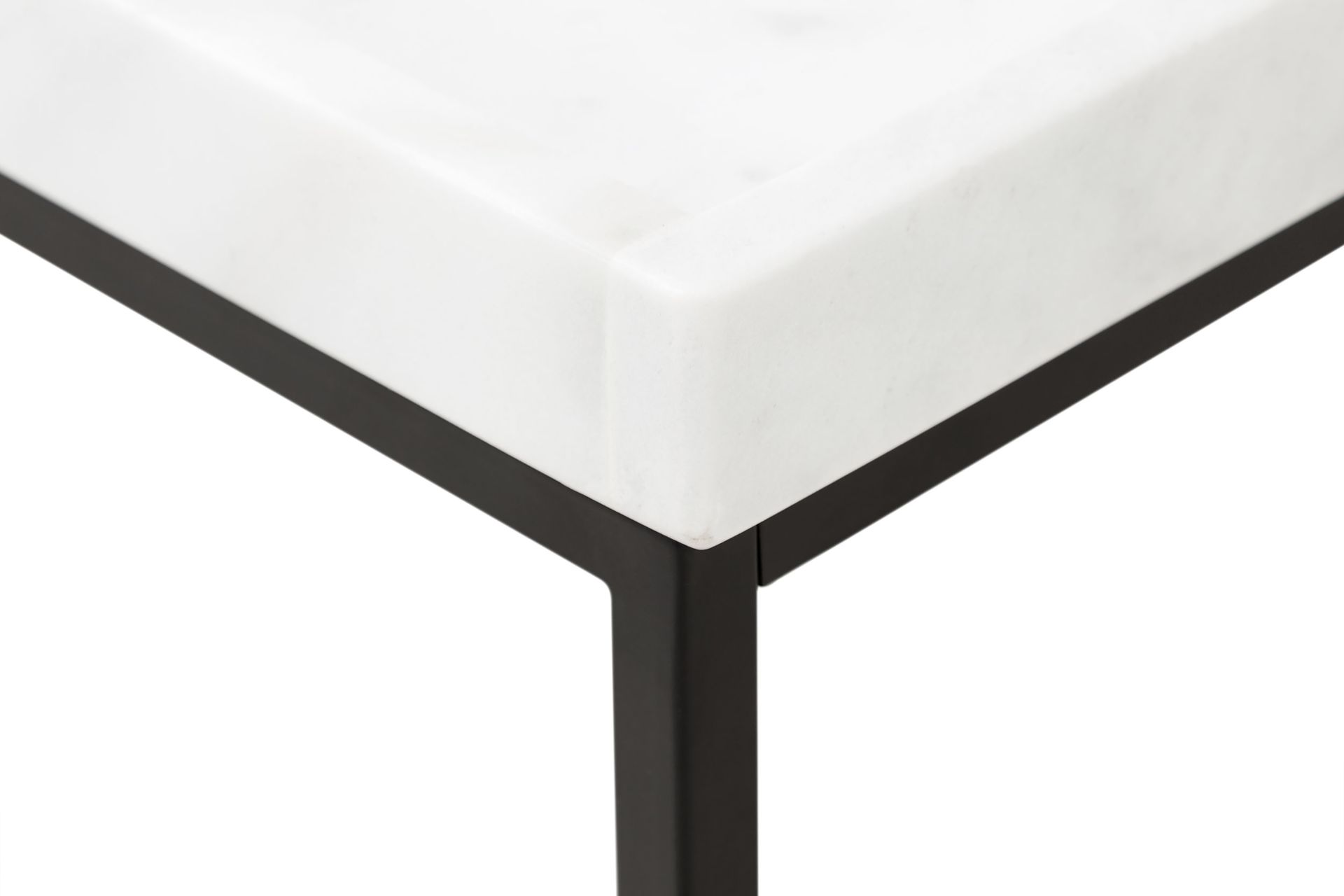 Kungshult Sidebord 60 cm - Hvit/Svart - Møbler - Bord - Avlastningsbord - Brettbord og småbord