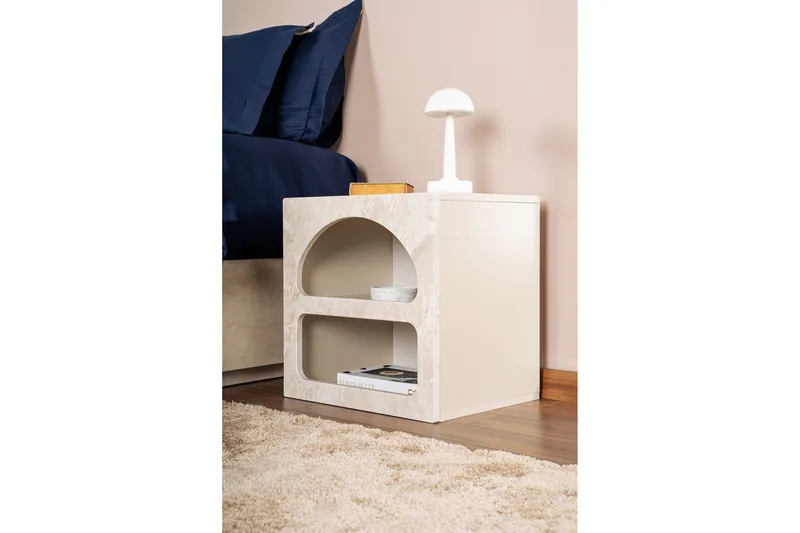 Dalim Nattbord 50 cm - Travertin/Sandstein - Møbler - Bord - Avlastningsbord - Sengebord & nattbord