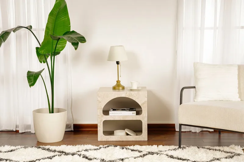 Dalim Nattbord 50 cm - Travertin/Sandstein - Møbler - Bord - Avlastningsbord - Sengebord & nattbord