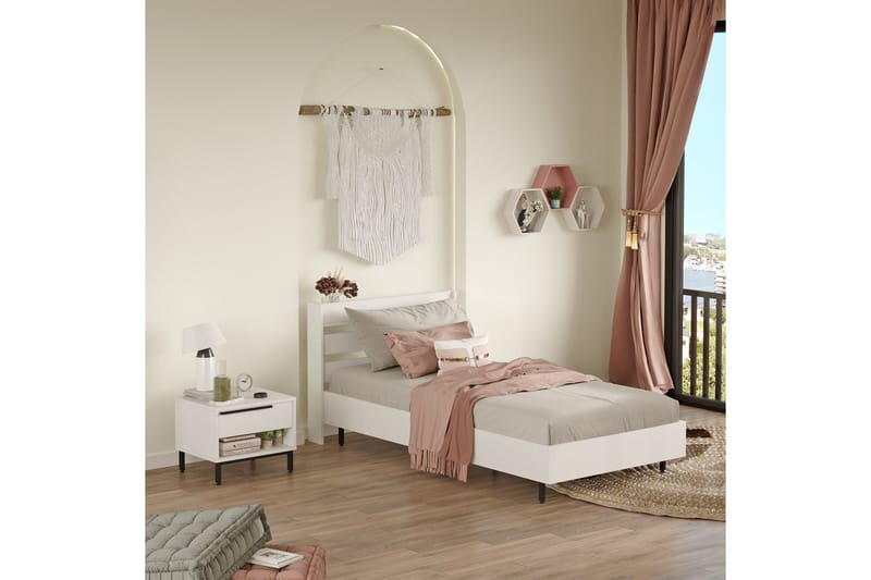 Erhan Nattbord 205,6 cm - Hvit - Møbler - Bord - Avlastningsbord - Sengebord & nattbord
