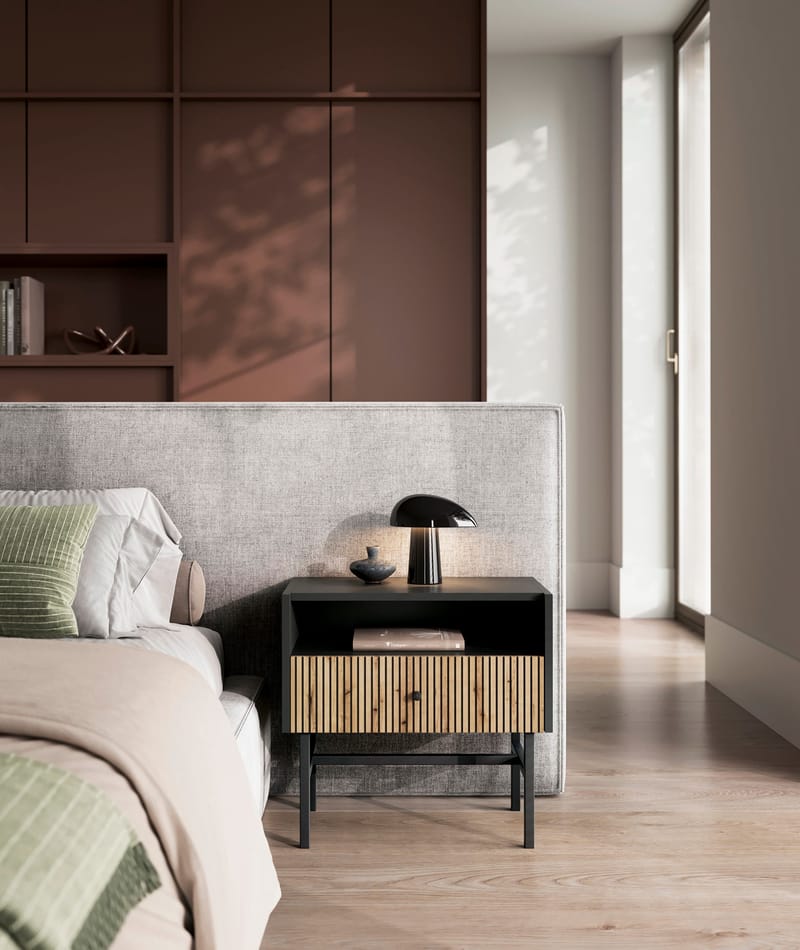 Francisca Nattbord 55 cm - Svart/Eik - Møbler - Bord - Avlastningsbord - Sengebord & nattbord